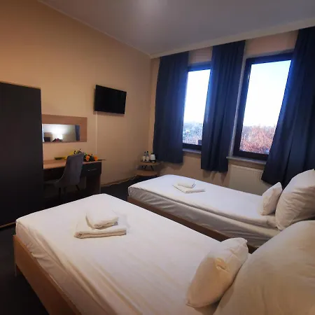 Fort Hotel-2